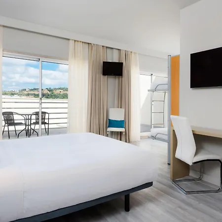 ホテル Tryp By Wyndham Lisboa Caparica Mar