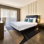 Tryp By Wyndham Lisboa Caparica Mar Otel 4*