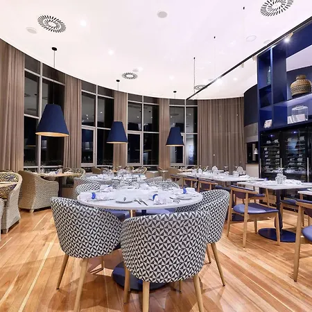 Tryp By Wyndham Lisboa Caparica Mar 酒店 4*