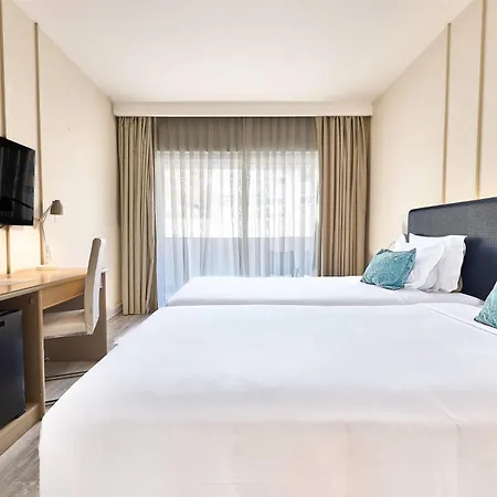 Tryp By Wyndham Lisboa Caparica Mar 4* 卡帕里卡海岸