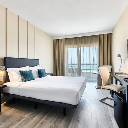 Tryp By Wyndham Lisboa Caparica Mar