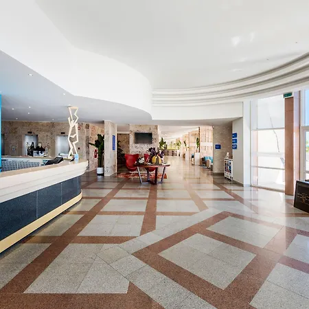 Tryp By Wyndham Lisboa Caparica Mar 4*