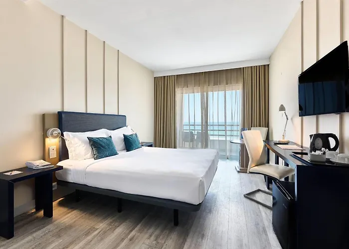 Tryp By Wyndham Lisboa Caparica Mar