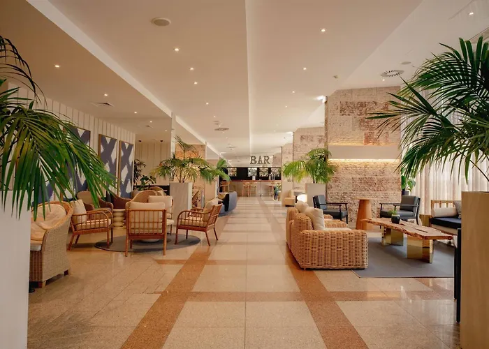 Hotel Tryp By Wyndham Lisboa Caparica Mar 4*